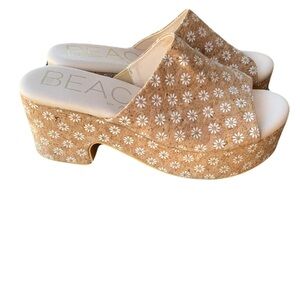Beach by Matisse Terry Cork Platform Daisy Slides Size 10